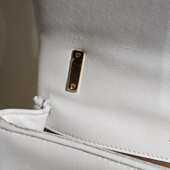 BURBERRY TB SMALL LOLA QUILTED SHOULDER / CROSSBODY BAG WITH INNER DEFECTS. - Picture 15 of 16